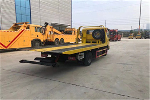 迁安非事故拖车